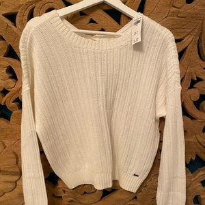 White hollister sweater ✨
